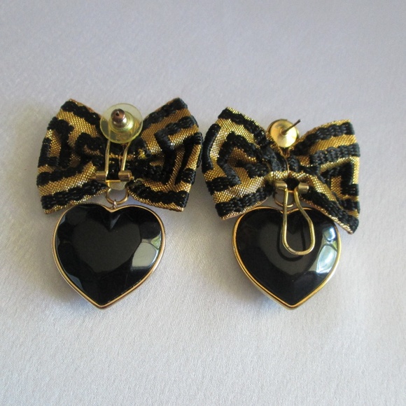 BLACK AND GOLD BOW/HEART EARRINGS - Picture 2 of 8